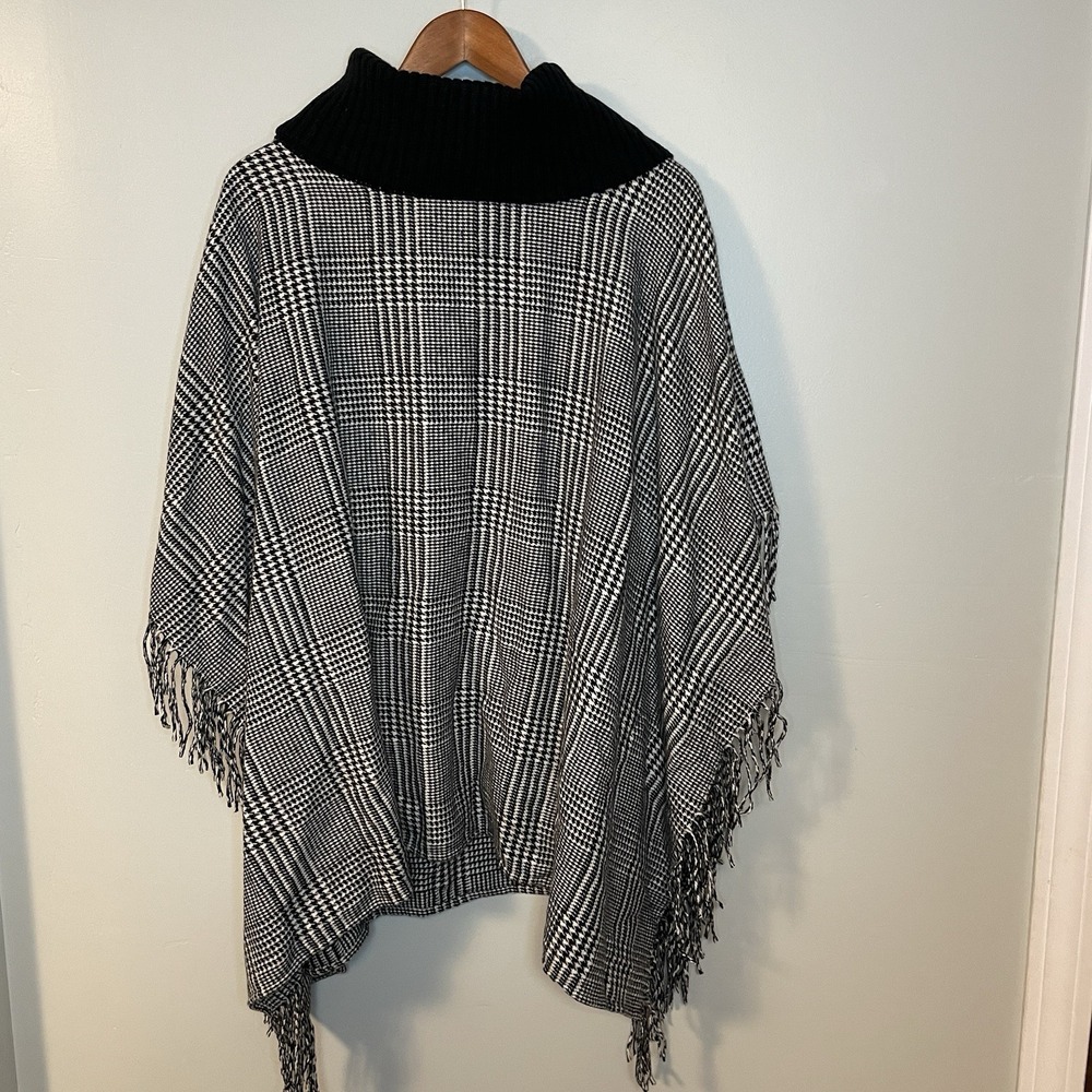 Talbots Houndstooth Poncho Sweater M/L Fringe Shawl Neck